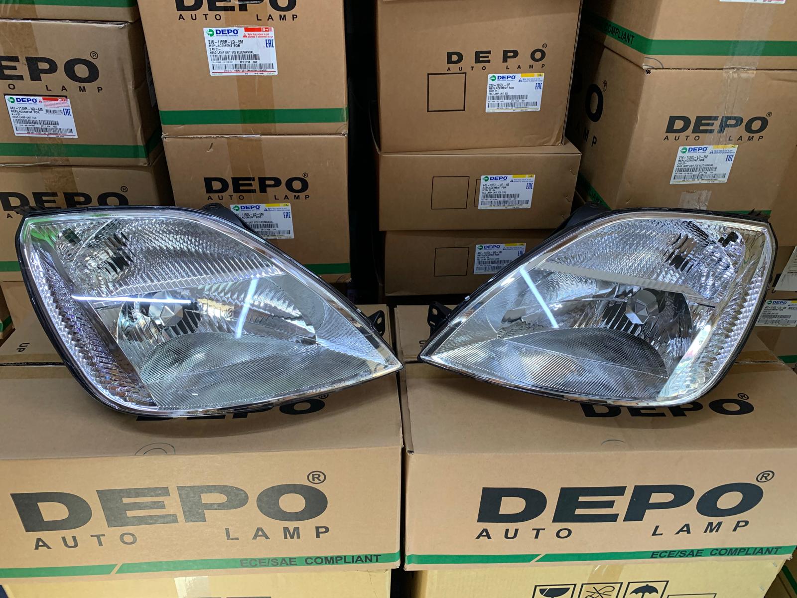 FORD FİESTA 2002-2005 ARASI DEPO SAĞ VE SOL FAR TAKIM 2S6X-13W029-CE / 2S6X-13W030-CE