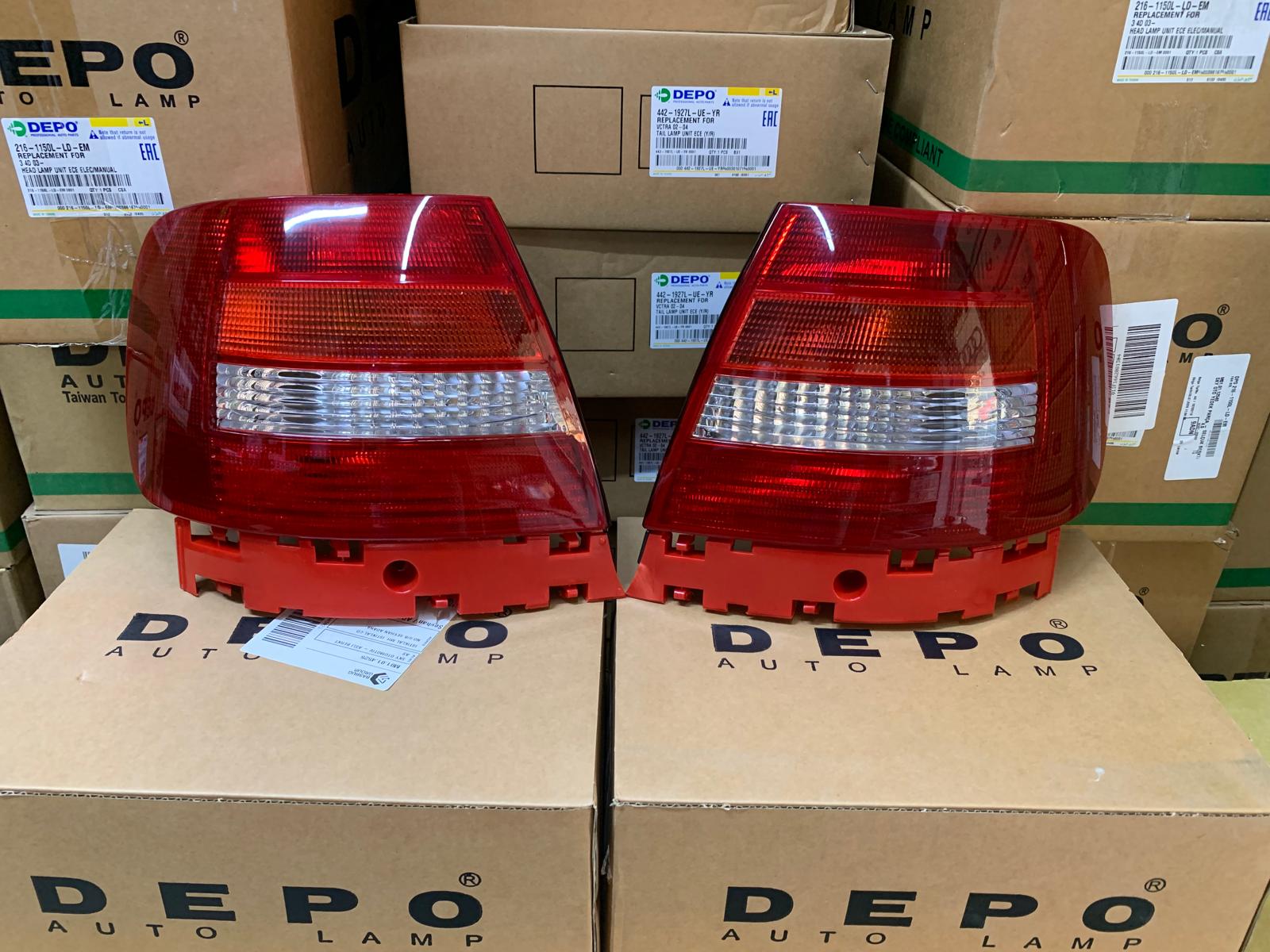AUDI A4 B5 MAKYAJLI 1999-2001 ARASI DEPO SAĞ VE SOL STOP LAMBASI TAKIM 8D0945095G / 8D0945096G
