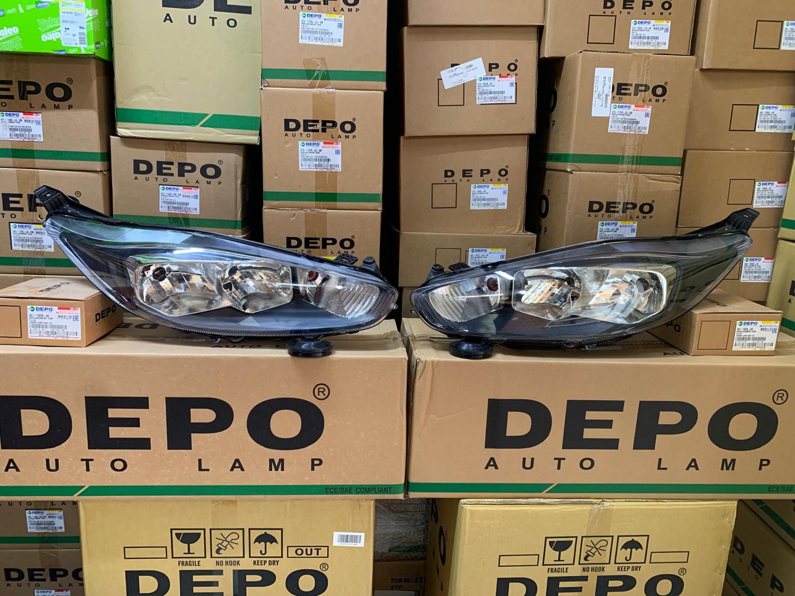 FORD FİESTA 2013-2017 ARASI DEPO SAĞ VE SOL FAR TAKIM C1BB-13W029-AJ / C1BB-13W030-AJ