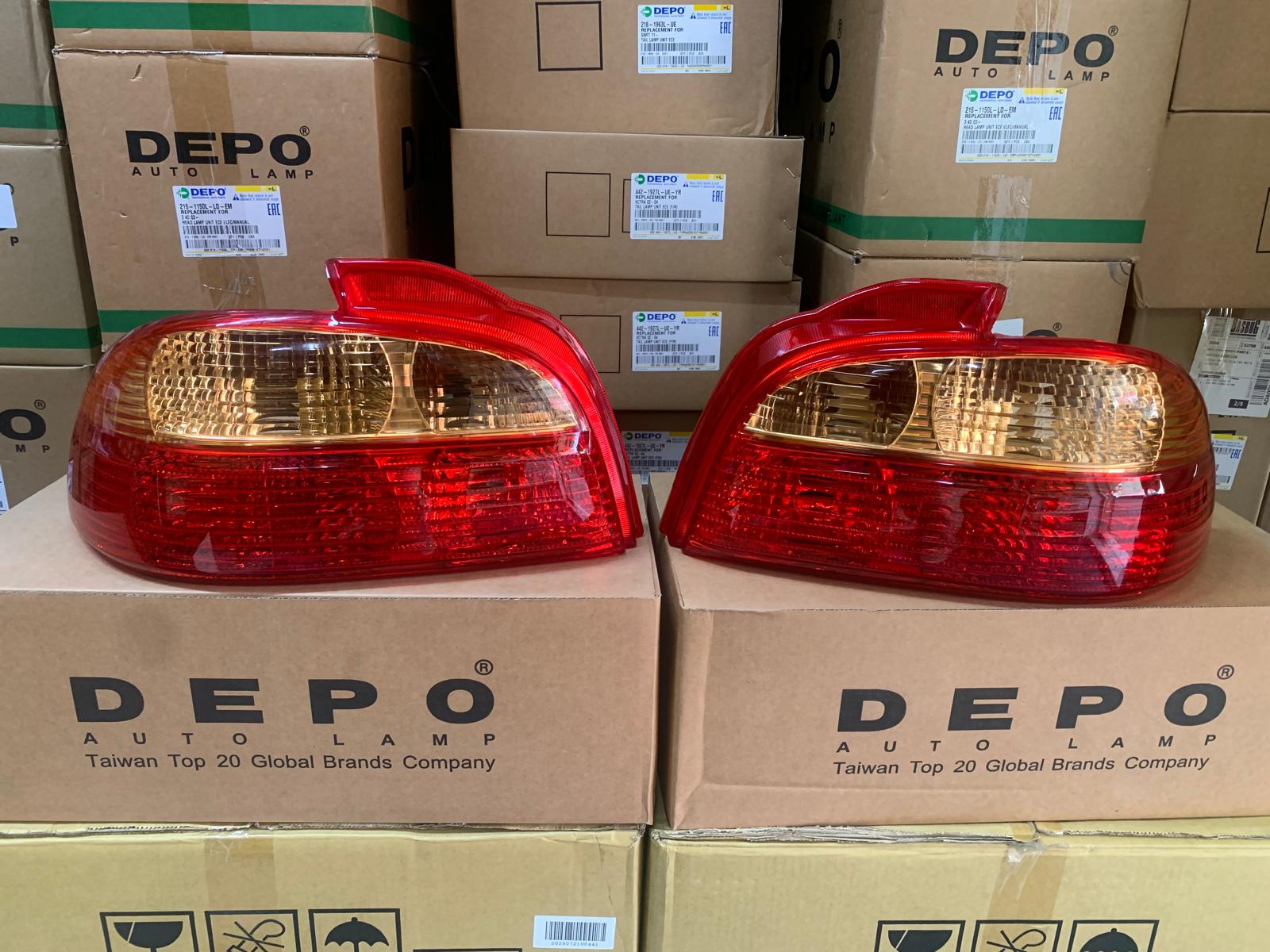 TOYOTA AVENSİS 2000-2002 ARASI DEPO SAĞ VE SOL STOP LAMBASI TAKIM 81551-05090 / 81561-05090