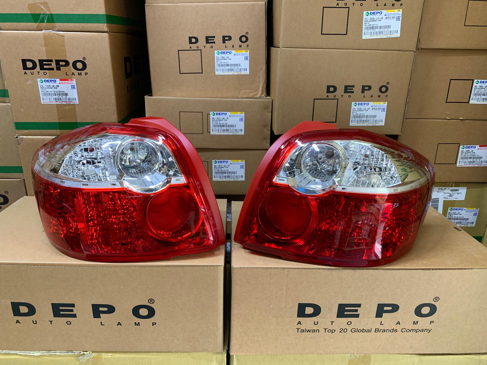 TOYOTA AURIS 2010-2012 ARASI DEPO SAĞ VE SOL STOP LAMBASI TAKIM 81561-02550 / 81551-02550