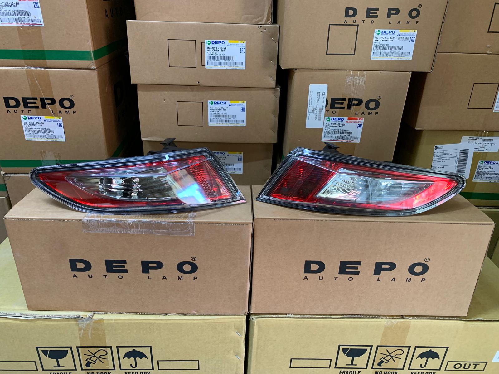 HONDA CİVİC HB 2006-2011 ARASI DEPO SAĞ VE SOL DIŞ STOP LAMBASI BEYAZ 33551-SMT-E02 / 33501-SMT-E02