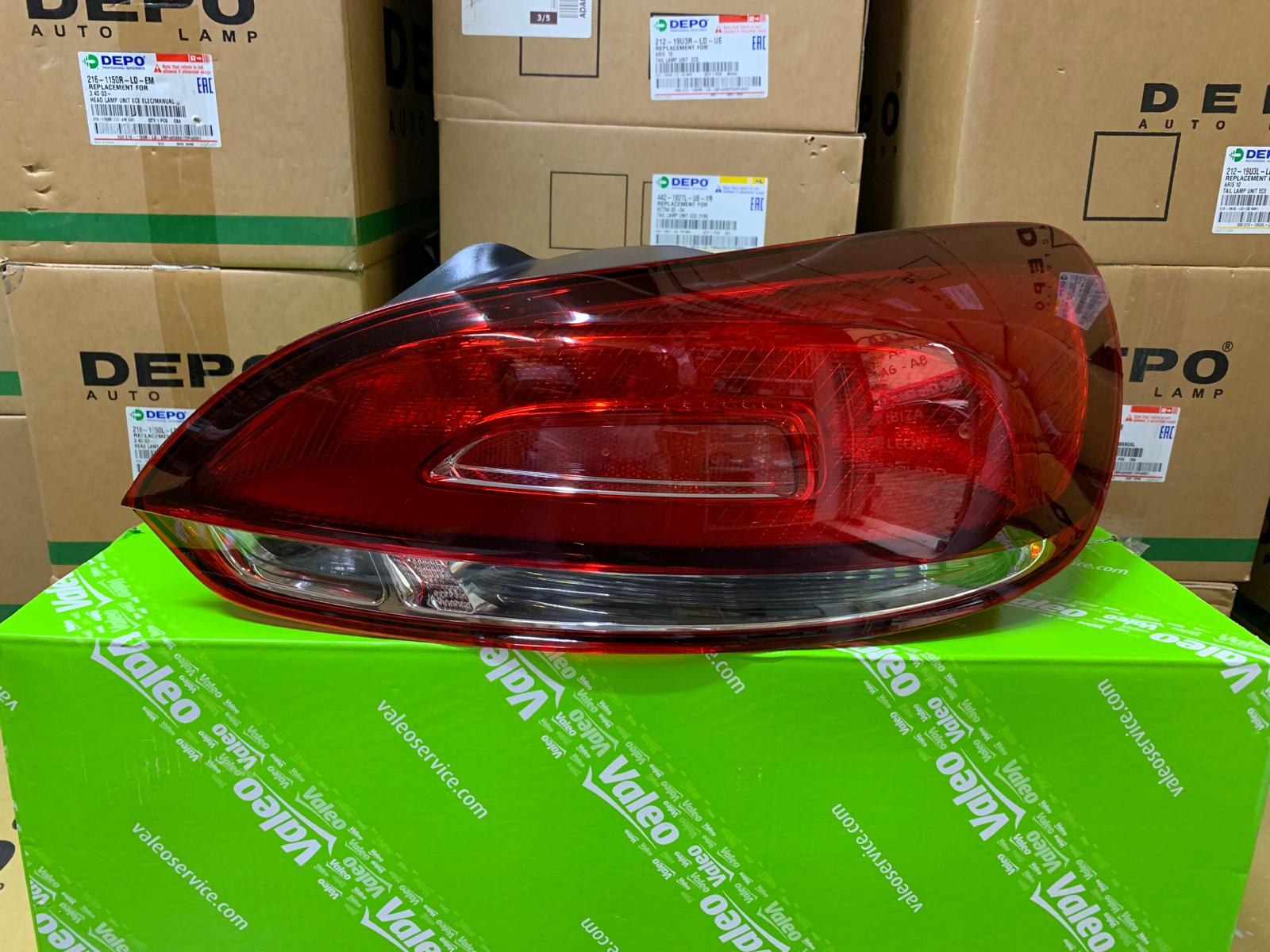 VW SCIROCCO 2008-2013 ARASI VALEO SAĞ STOP LAMBASI 1K8945096G / 1K8945096R
